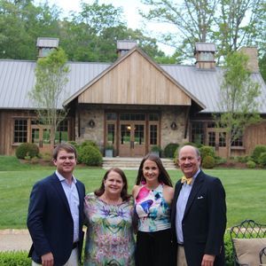 Meet your Posher, Claiborne